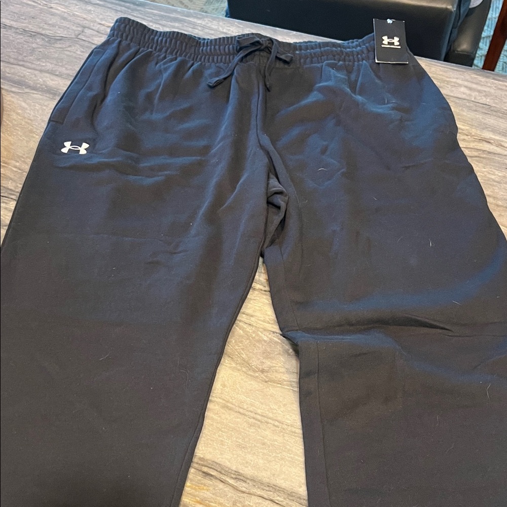 Under Armour Black Joggers Men’s 2XLT Athletic Sweatpants Gym Workout Loose Fit
